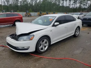 Volkswagen Passat S 1.8L 4 2015