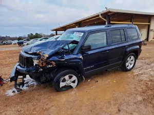 Jeep Patriot LATITUDE 2.4L 4 2013