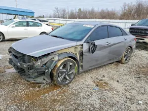 Hyundai Elantra LIMITED 2.0L 4 2022