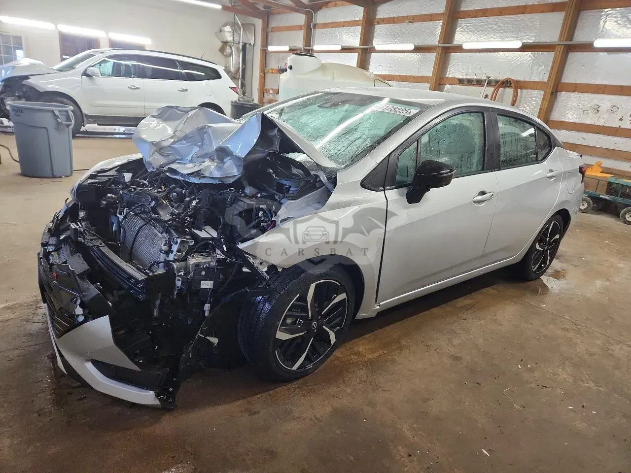 Nissan Versa SR 1.6L 4 2024