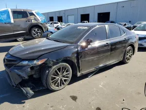 Toyota Camry 2.5L 4 2021