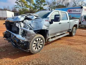 Chevrolet Silverado 1500 K2500 CUSTOM 6.6L 8 2024