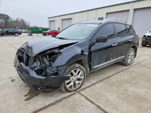 Nissan Rogue S 2.5L 4 2012