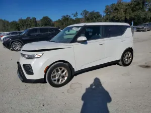 Kia Soul LX 2.0L 4 2021