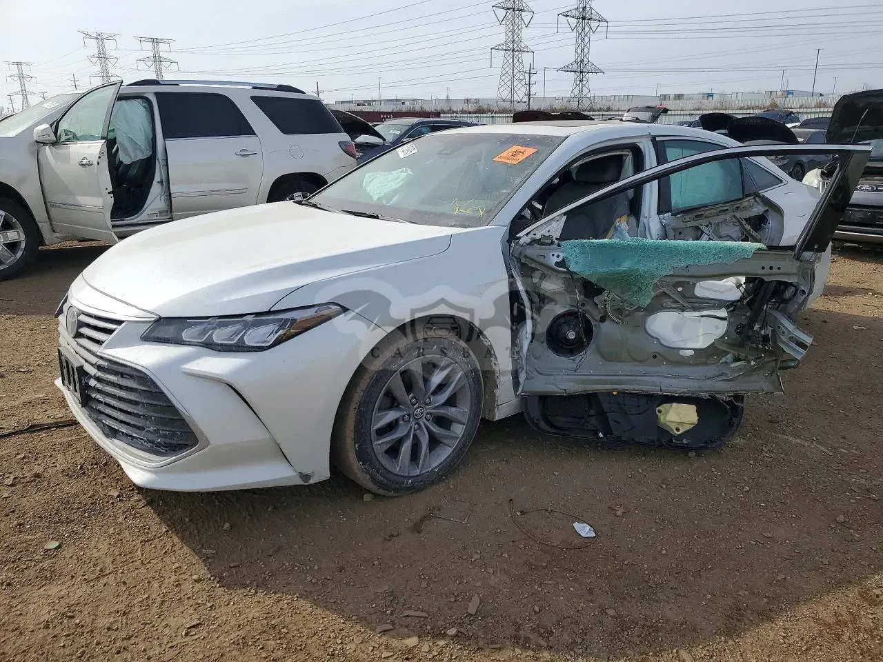 Toyota Avalon XLE 3.5L 6 2020