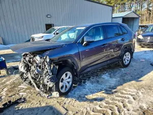 Toyota Rav4 LE 2.5L 4 2024