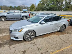 Nissan Altima SL 2.5L 4 2020