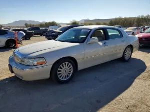 Lincoln Town Car SIGNATURE 4.6L 8 2005