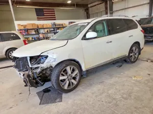 Nissan Pathfinder S 3.5L 6 2015