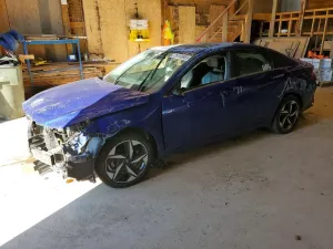 Hyundai Elantra LIMITED 2.0L 4 2023