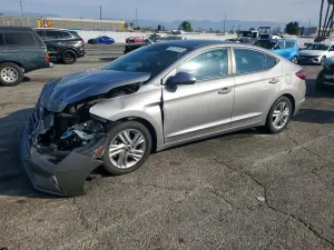 Hyundai Elantra SEL 2.0L 4 2020