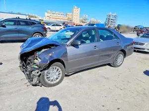 Toyota Camry LE 2.4L 4 2005