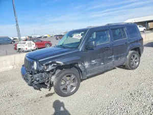 Jeep Patriot LATITUDE 2.4L 4 2015