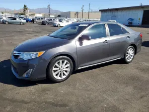 Toyota Camry SE 3.5L 6 2013