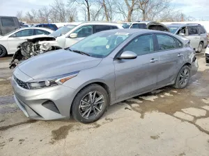 Kia Cerato / Forte / K3 LX 2 L 4 2024
