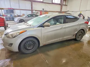 Hyundai Elantra GLS 1.8L 4 2013