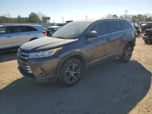 Toyota Highlander LE 3.5L 6 2019