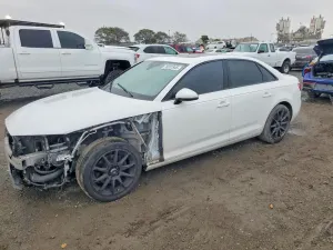 Audi A4 ULTRA PREMIUM 2.0L 4 2017