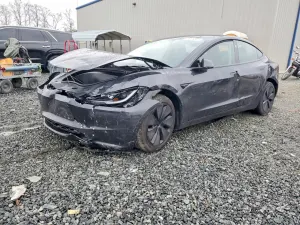 Tesla Model 3 2025