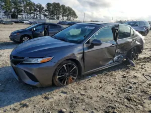 Toyota Camry XSE 2.5L 4 2020