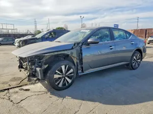 Nissan Altima SV 2.5L 4 2022