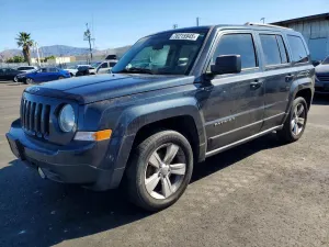 Jeep Patriot LATITUDE 2.4L 4 2015