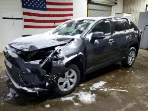 Toyota Rav4 LE 2.5L 4 2024
