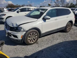 Volkswagen Tiguan SE 2.0L 4 2018