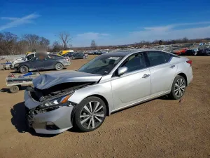 Nissan Altima PLATINUM 2.5L 4 2021