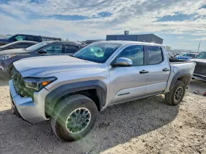 Toyota Tacoma DOUBLE CAB 2.4L 4 2025