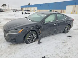 Nissan Altima SV 2.5L 4 2023