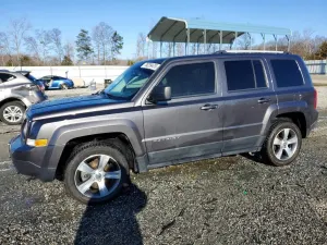Jeep Patriot LATITUDE 2.4L 4 2016