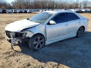 Toyota Camry BASE 2.5L 4 2012
