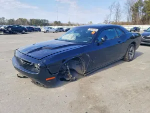 Dodge Challenger SXT 3.6L 6 2015