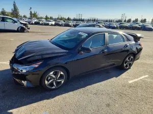 Hyundai Elantra SEL 2.0L 4 2023