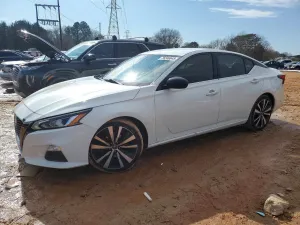 Nissan Altima SR 2.5L 4 2019