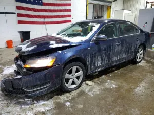 Volkswagen Passat S 1.8L 4 2014