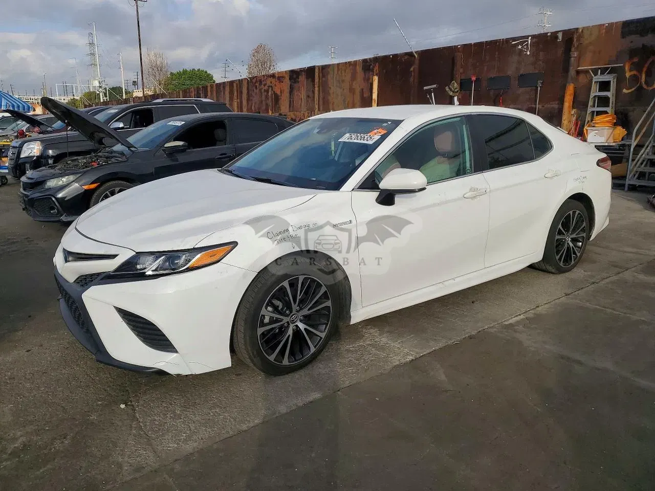 Toyota Camry SE 2.5L 4 2020