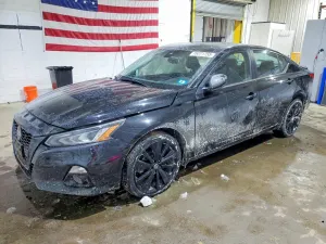 Nissan Altima SR 2.5L 4 2022