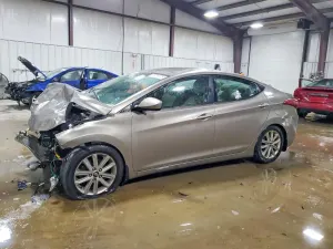 Hyundai Elantra SE 1.8L 4 2015