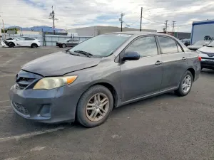 Toyota Corolla BASE 1.8L 4 2013