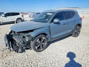 Volvo XC40 T5 MOMENTUM 2.0L 4 2020