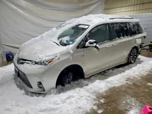 Toyota Sienna XLE 3.5L 6 2019