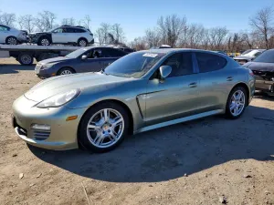Porsche Panamera 2 3.6L 6 2012