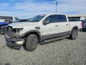Nissan Titan SV 5.6L 8 2017