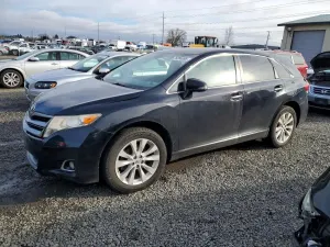 Toyota Venza LE 2.7L 4 2014