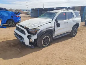 Toyota 4Runner SR5 2.4L 4 2025