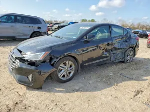 Hyundai Elantra SEL 2.0L 4 2020