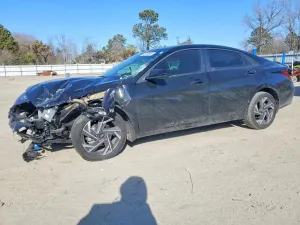 Hyundai Elantra SEL SPORT 2.0L 4 2025