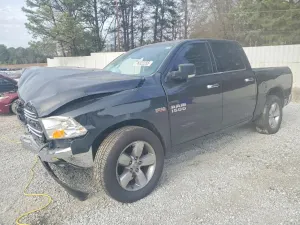 RAM 1500 SLT 5.7L 8 2017